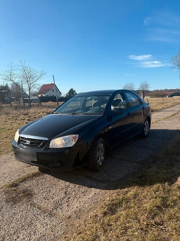 Gebraucht Kia Cerato 105 PS (77 kW) 2005 Schwarz Limousine