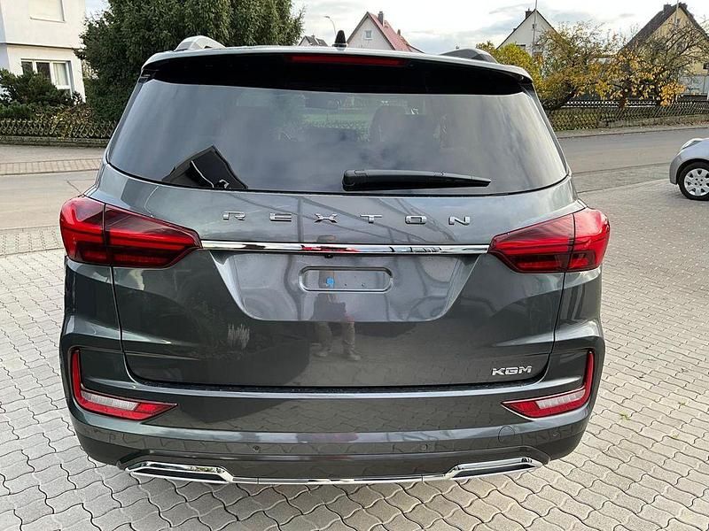Neu KGM Rexton 203 PS (149 kW) 2025 Grau SUV