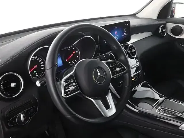 Gebraucht Mercedes GLC220 194 PS (142 kW) 2023 Grau SUV