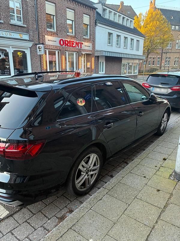 Gebraucht Audi A4 Ambiente 163 PS (119 kW) 2024 Schwarz Kombi