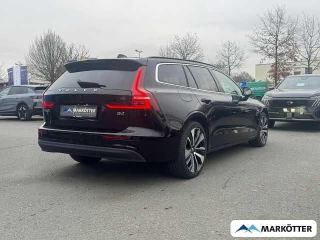 Gebraucht Volvo V60 145 PS (106 kW) 2022 Kombi