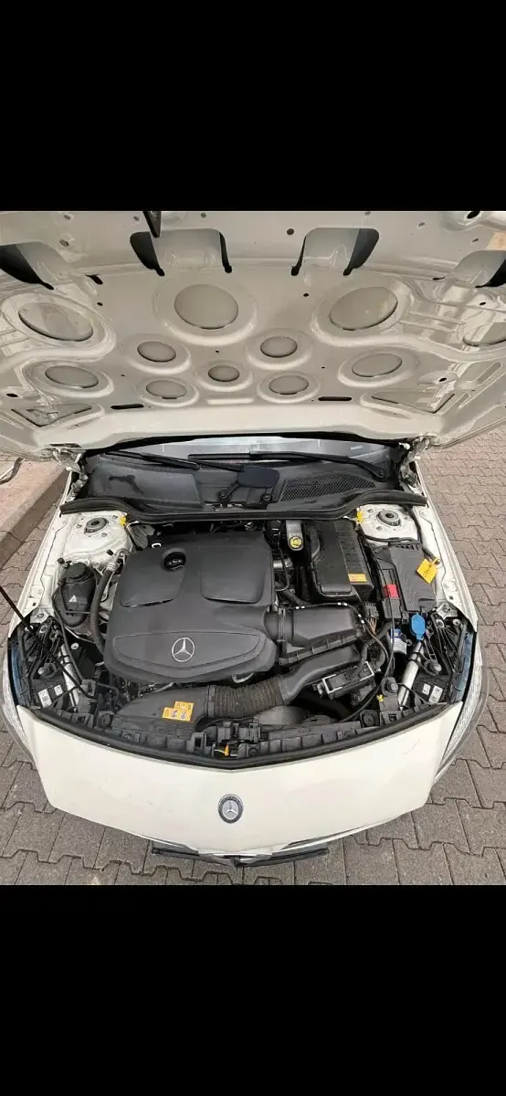 Gebraucht Mercedes A180 122 PS (89 kW) 2016 Weiß Kleinwagen