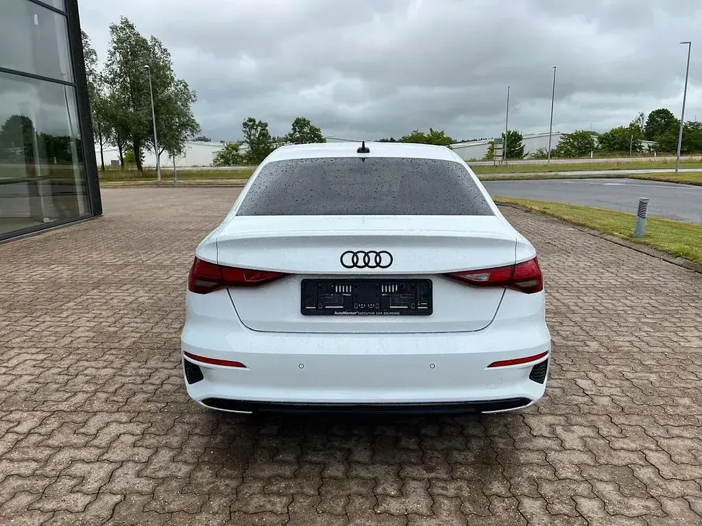 Gebraucht Audi A3 S-Line 150 PS (110 kW) 2022 Weiß Limousine
