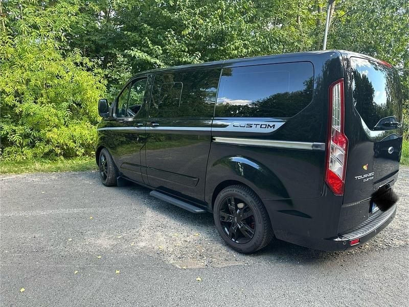 Schwarz Gebraucht 2013 Ford Tourneo Custom Titanium Van / Kleinbus | 14.500 € (Superpreis) - Bild 1/4