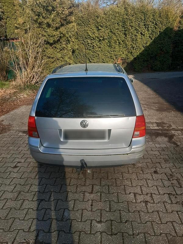 Gebraucht VW Golf IV 102 PS (75 kW) 2002 Silber Kombi