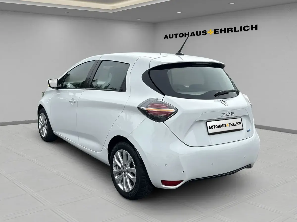 Gebraucht Renault Zoe Experience 50 kW (69 PS) 2021 Weiß Kleinwagen