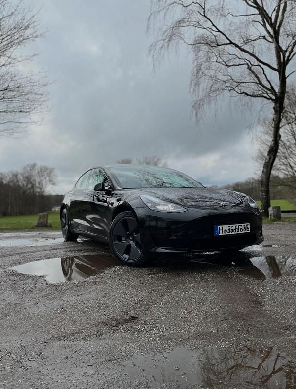 Schwarz Gebraucht 2023 Tesla Model 3 RWD Limousine | 28.900 € (Guter Preis) - Bild 1/1