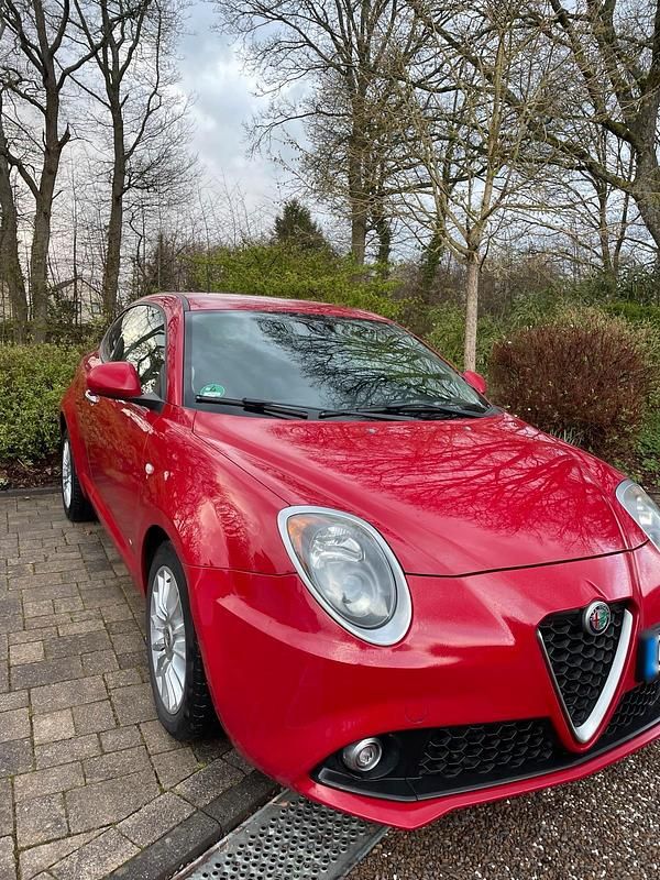 Gebraucht Alfa Romeo MiTo 95 PS (69 kW) 2016 Rot Kleinwagen