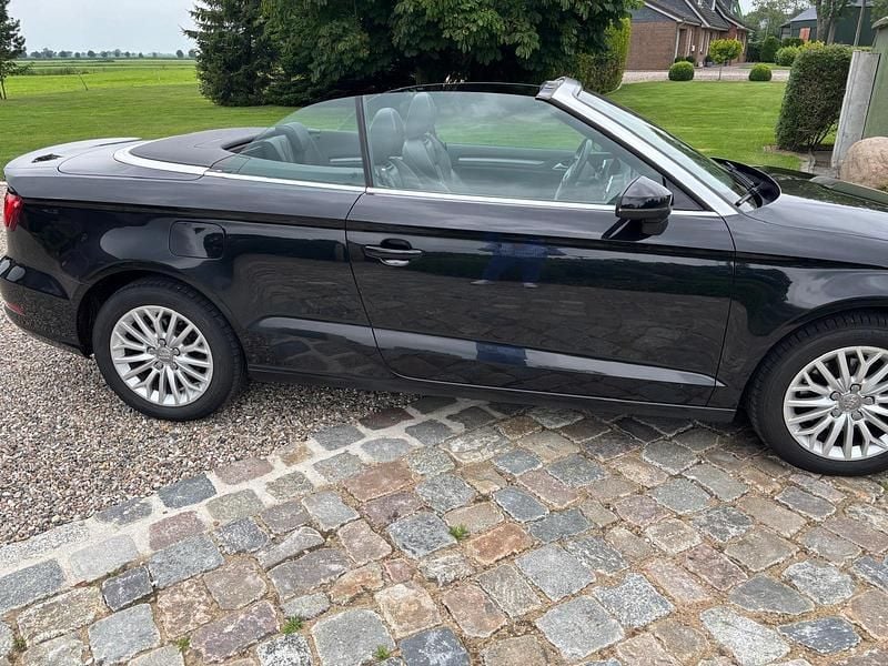 Schwarz Gebraucht 2014 Audi A3 Cabriolet Ambiente Cabrio | 10.900 € (Superpreis) - Bild 1/4