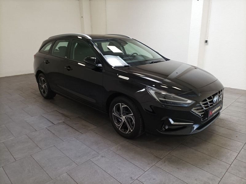 Schwarz Gebraucht 2021 Hyundai i30 Trend Kombi | 19.470 € (Guter Preis) - Bild 1/4