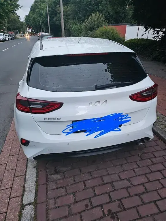 Gebraucht Kia Ceed Vision 160 PS (117 kW) 2023 Weiß Kleinwagen