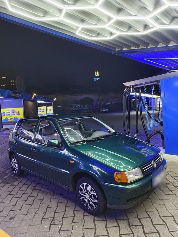 Gebraucht VW Polo 60 PS (44 kW) 1997 Grün Kombi
