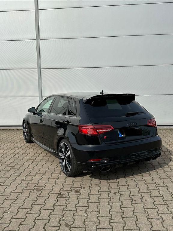 Gebraucht Audi RS3 Ambiente 400 PS (294 kW) 2019 Schwarz Limousine