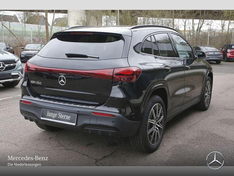 Gebraucht Mercedes EQA250 Advanced 139 kW (190 PS) 2025 Schwarz SUV