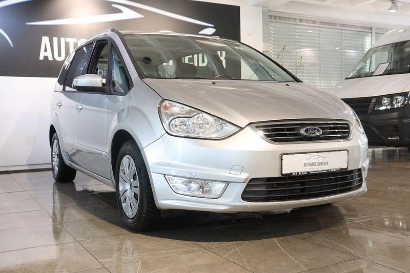 Gebraucht Ford Galaxy Trend 140 PS (102 kW) 2011 Silber Van / Kleinbus