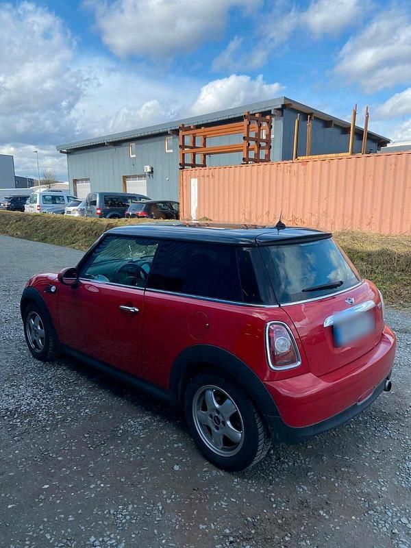 Gebraucht Mini ONE 95 PS (69 kW) 2009 Rot Kleinwagen