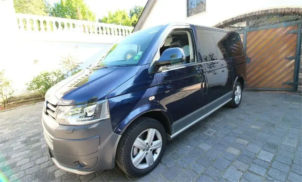 Second-hand VW T5 179 CP (131 kW) 2011 Albastru Van