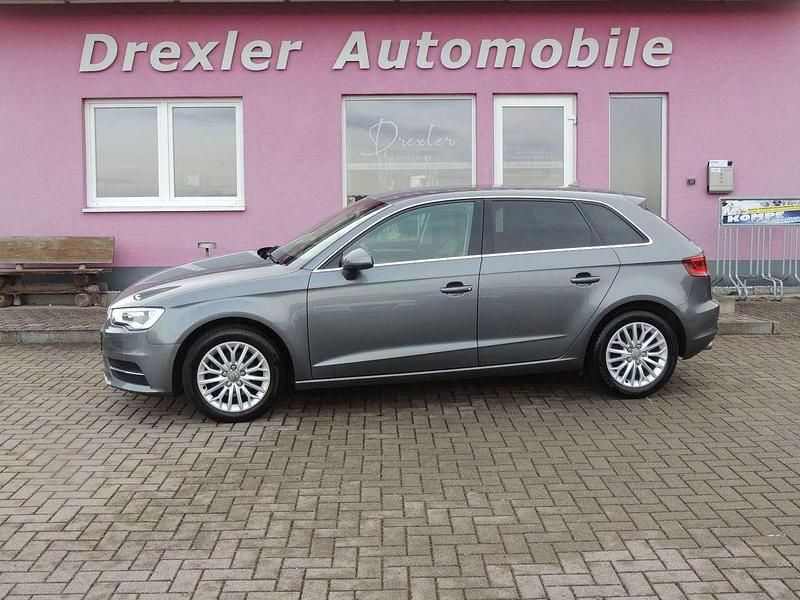 Grau Gebraucht 2013 Audi A3 Sportback Ambiente Kombi | 13.900 € (Fairer Preis) - Bild 1/4