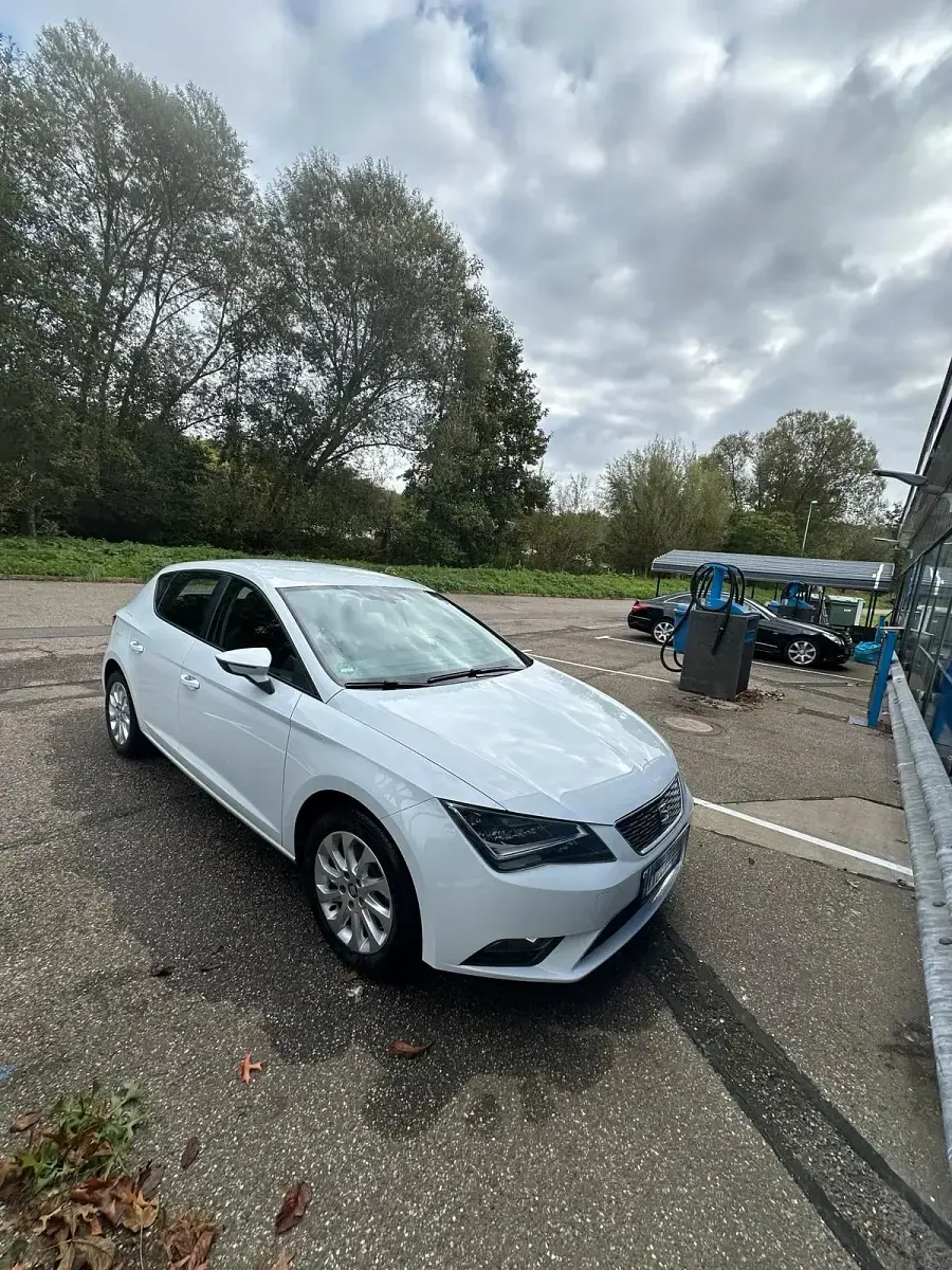 Gebraucht Seat Leon SC Style 105 PS (77 kW) 2014 Weiß Kleinwagen