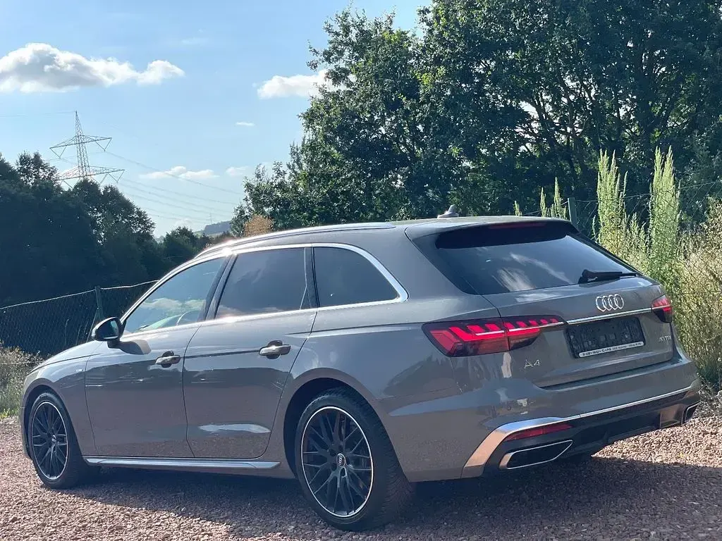 Gebraucht Audi A4 S-Line 190 PS (139 kW) 2021 Grau Kombi