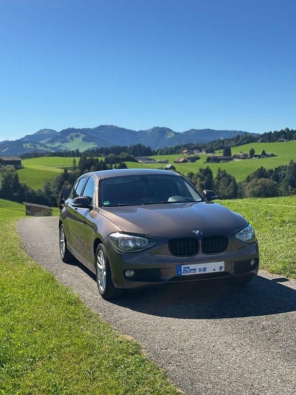 Gebraucht 2013 BMW 116 Sport Line Kleinwagen | 5.850 € (Superpreis) - Bild 1/4