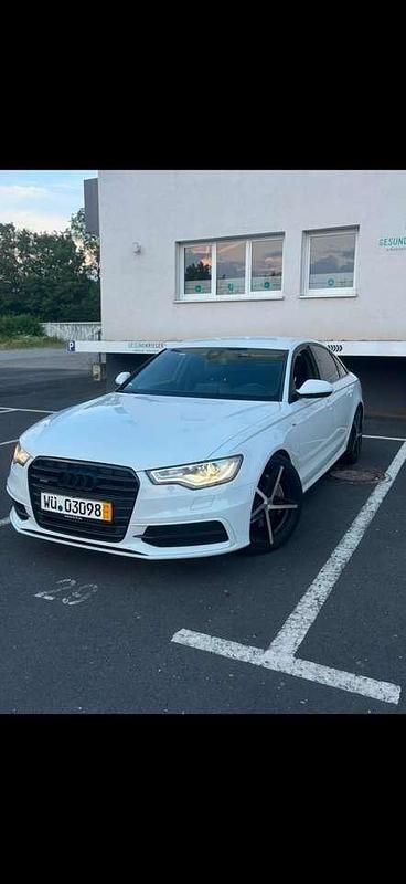 Weiß Gebraucht 2014 Audi A6 Comfort Limousine | 16.000 € (Fairer Preis) - Bild 1/4