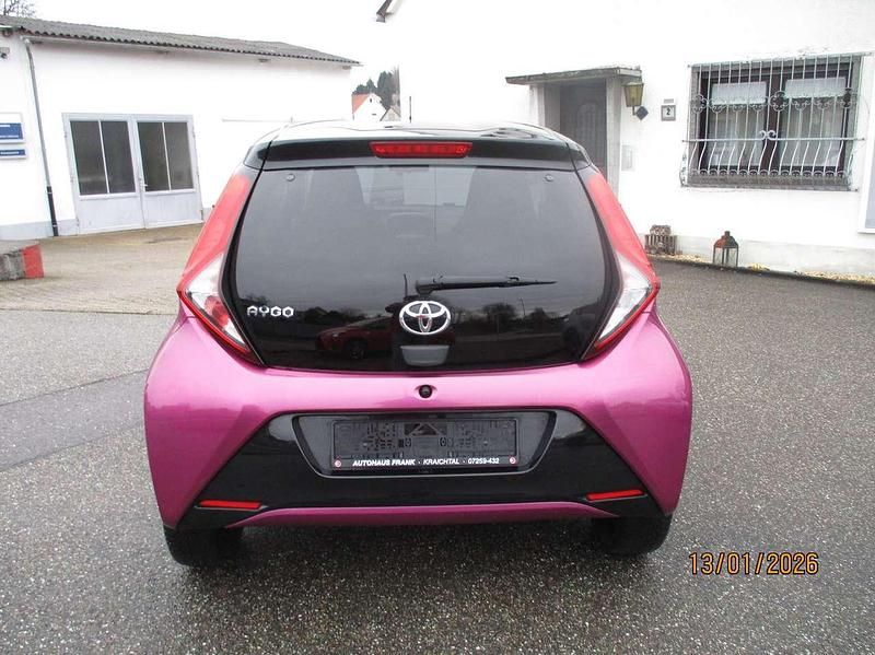 Gebraucht Toyota Aygo X-cite 72 PS (52 kW) 2019 Reddish purple m.m Kleinwagen