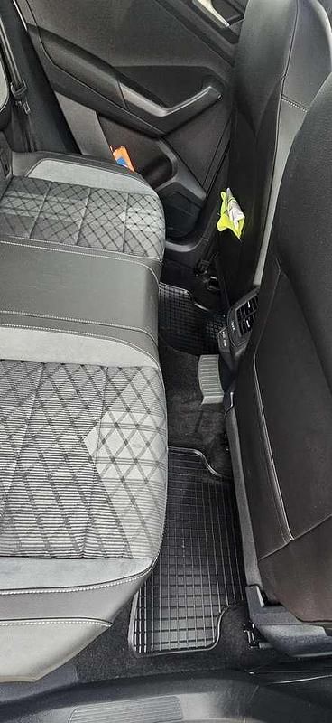 Usata VW T-Roc R-line 190 CV (139 kW) 2024 Argento SUV