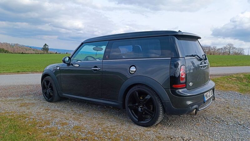 Schwarz Gebraucht 2011 Mini Cooper S Clubman Kombi | 8.000 € - Bild 1/4