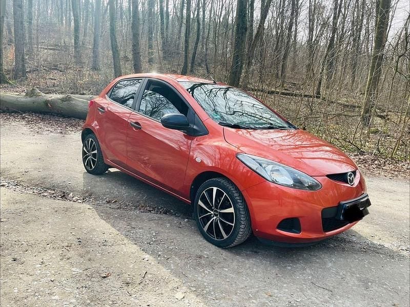 Gebraucht Mazda 2 90th Anniversary 75 PS (55 kW) 2010 Orange Kleinwagen