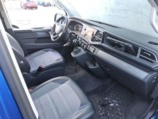 Gebraucht VW Multivan Generation Six 204 PS (150 kW) 2022 Ravennablau metallic Van