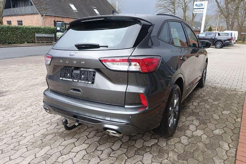 Gebraucht Ford Kuga ST-Line 150 PS (110 kW) 2023 Grau SUV