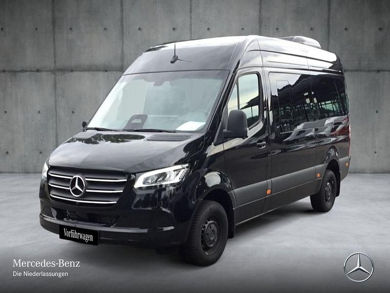 Gebraucht Mercedes Sprinter 190 PS (139 kW) 2025 Schwarz Van