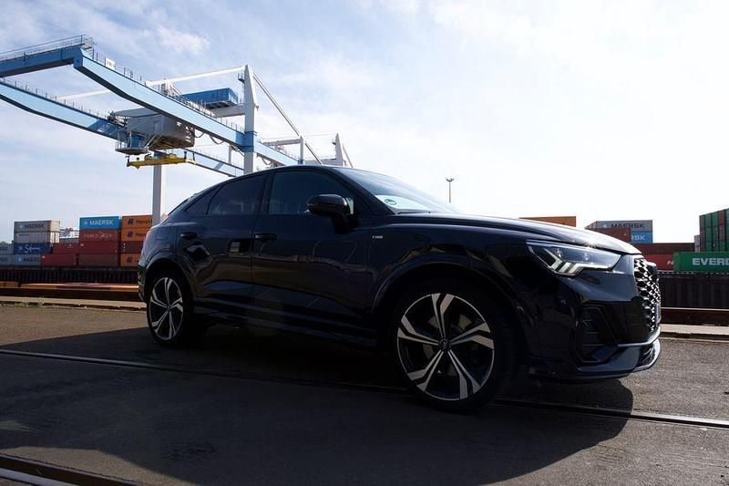 Schwarz Gebraucht 2019 Audi Q3 Sportback Edition .1 SUV | 28.900 € (Fairer Preis) - Bild 1/4