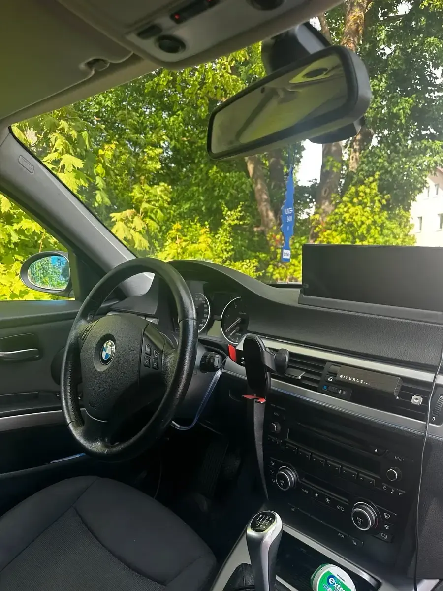 Gebraucht BMW 318 143 PS (105 kW) 2008 Blau Kombi