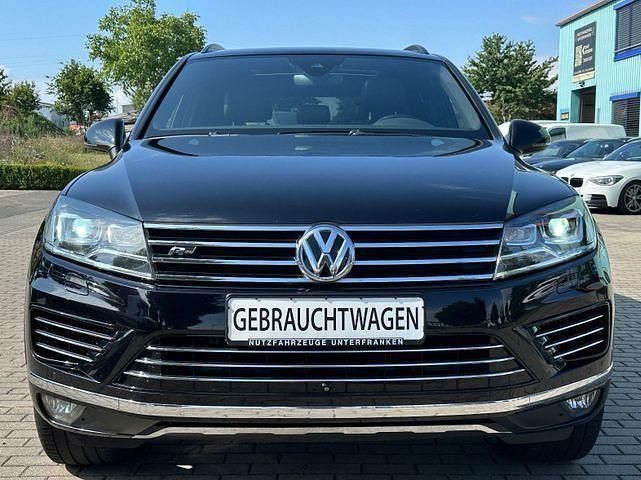 Schwarz Gebraucht 2017 VW Touareg Terrain Tech SUV | 24.990 € (Fairer Preis) - Bild 1/4