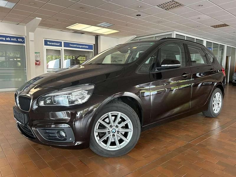 Sparkling brown Gebraucht 2015 BMW 218 Van / Kleinbus | 12.990 € (Fairer Preis) - Bild 1/4