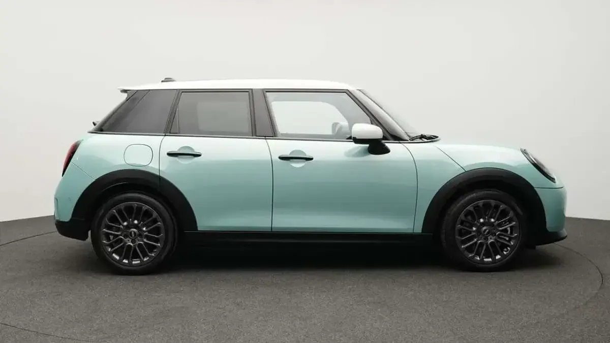 Gebraucht Mini Cooper S Classic 204 PS (150 kW) 2025 Grün Kleinwagen