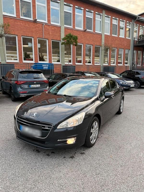 Grau Gebraucht 2011 Peugeot 508 Limousine | 4.100 € (Guter Preis) - Bild 1/4