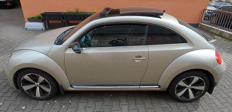 Grau Gebraucht 2012 VW Beetle Sport Limousine | 8.990 € (Guter Preis) - Bild 1/4