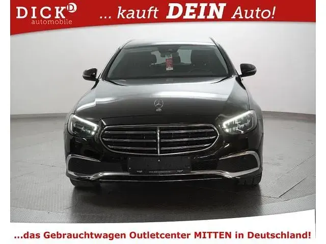 Gebraucht Mercedes E300 306 PS (225 kW) 2022 Schwarz Kombi