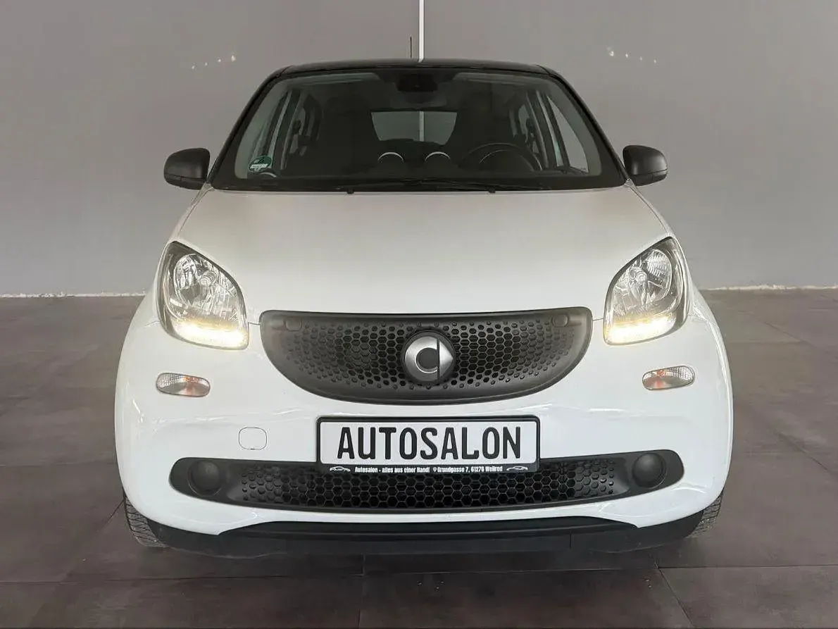 Gebraucht Smart ForFour 71 PS (52 kW) 2019 Schwarz Kleinwagen