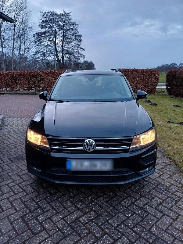 Gebraucht VW Tiguan 150 PS (110 kW) 2019 Schwarz SUV