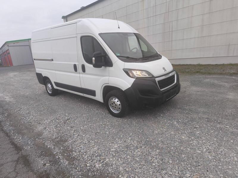 Weiß Gebraucht 2019 Peugeot Boxer Van | 13.500 € (Guter Preis) - Bild 1/4