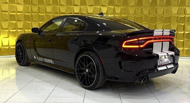 Gebraucht Dodge Charger 375 PS (275 kW) 2020 Schwarz Limousine