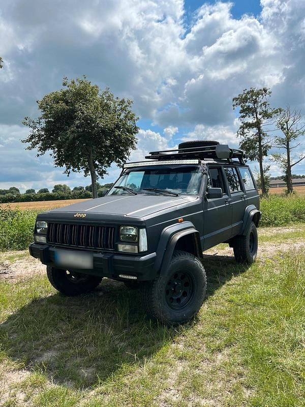 Gebraucht Jeep Cherokee 184 PS (135 kW) 1993 Grau SUV