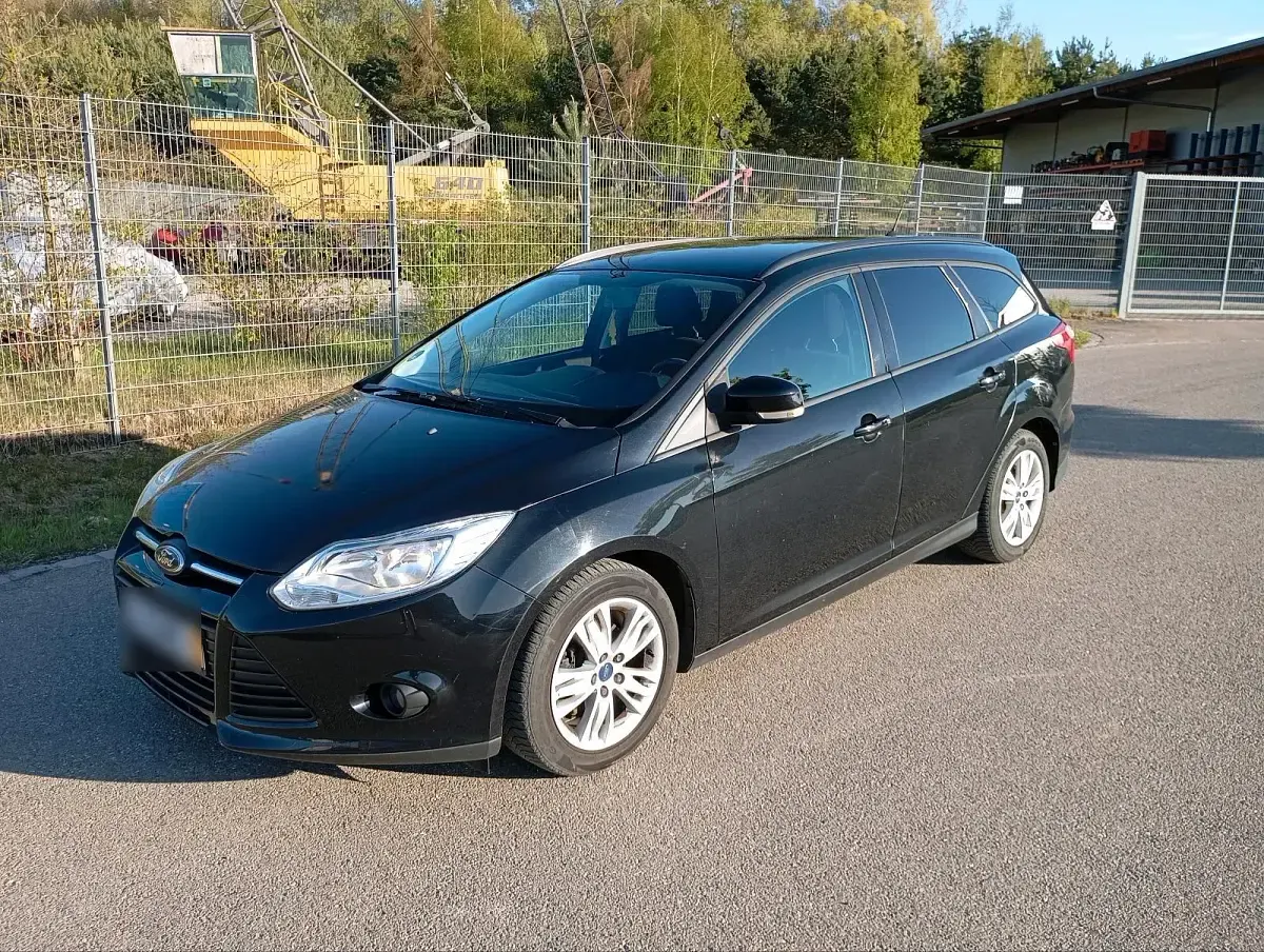 Second-hand Ford Focus 125 CP (91 kW) 2014 Negru Break