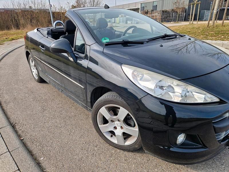Gebraucht Peugeot 207 CC 120 PS (88 kW) 2013 Schwarz Cabrio