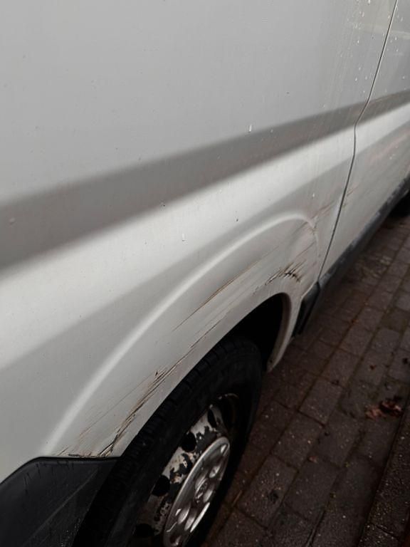 Gebraucht Peugeot Boxer 101 PS (74 kW) 2011 Weiß Van