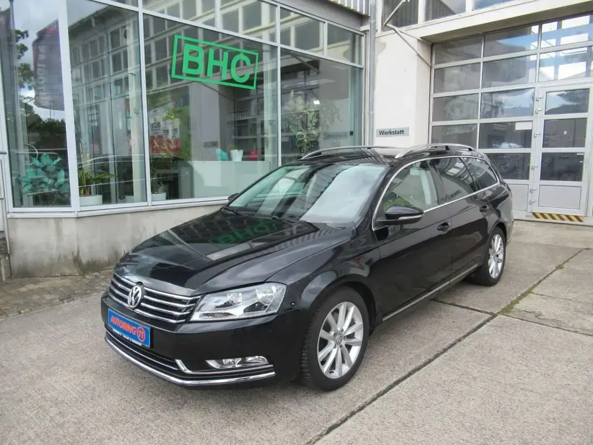 Gebraucht VW Passat Highline 140 PS (102 kW) 2013 Deep black perleffekt Kombi